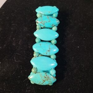❗LAST CHANCE❗ Beautiful Turquoise Stretch Bracelet